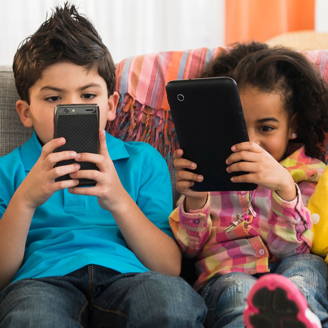 How to Monitor Children’s Activities on Cell Phone